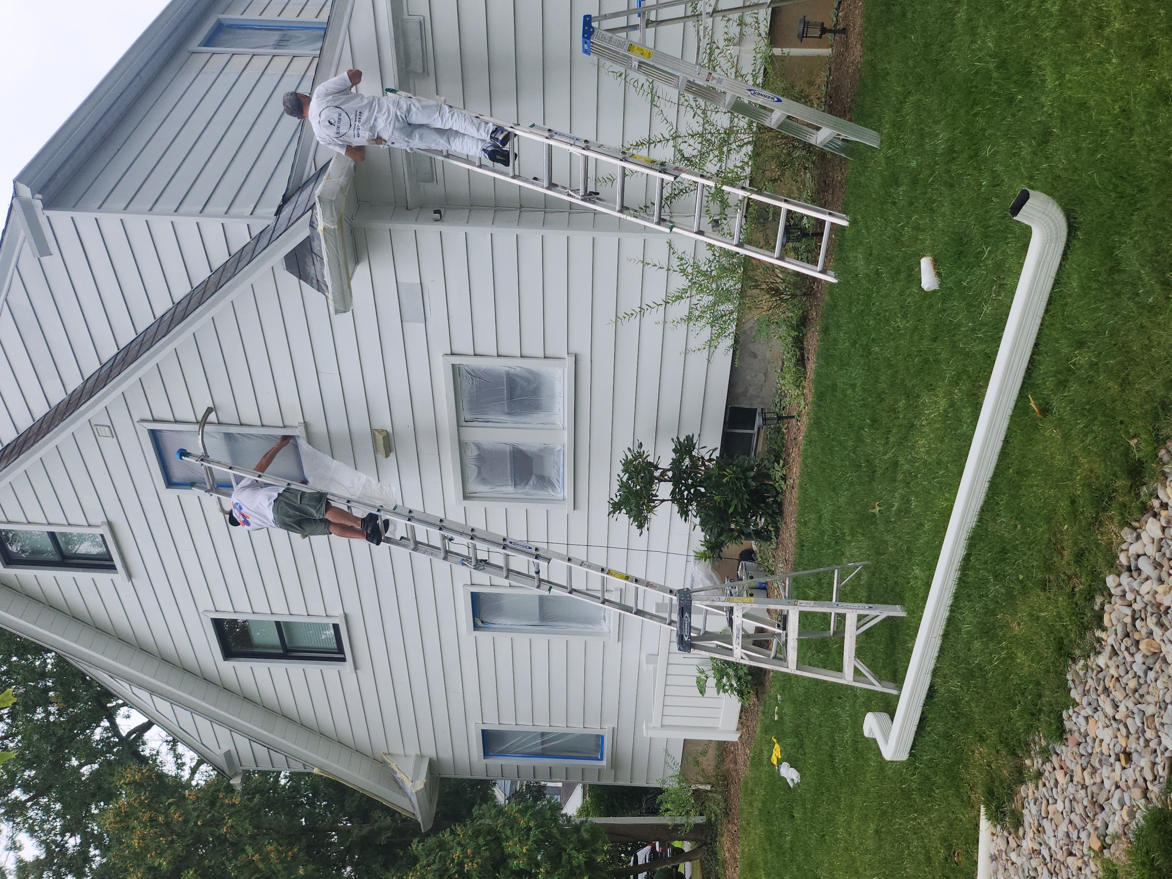 Reliant Painting two-man crew on exterior